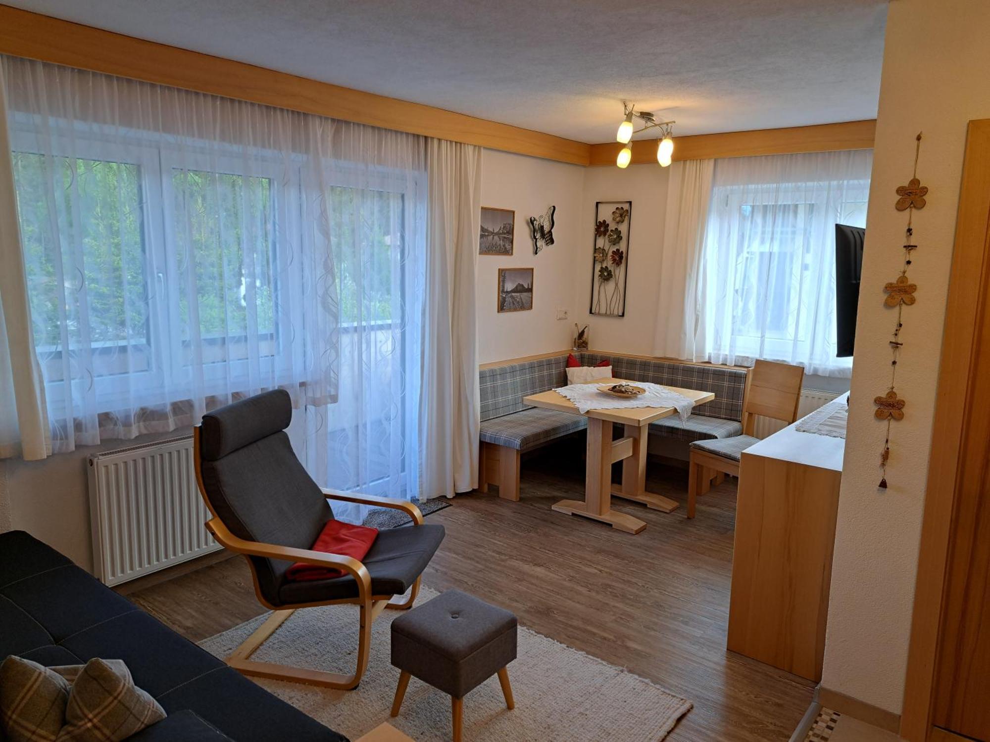 Apartmenthaus Bader Лойташ Екстер'єр фото