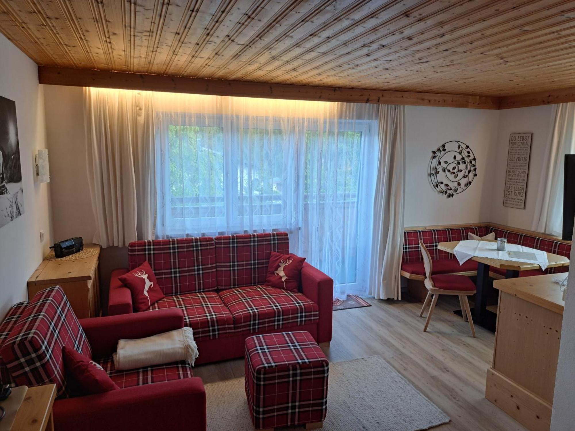 Apartmenthaus Bader Лойташ Екстер'єр фото