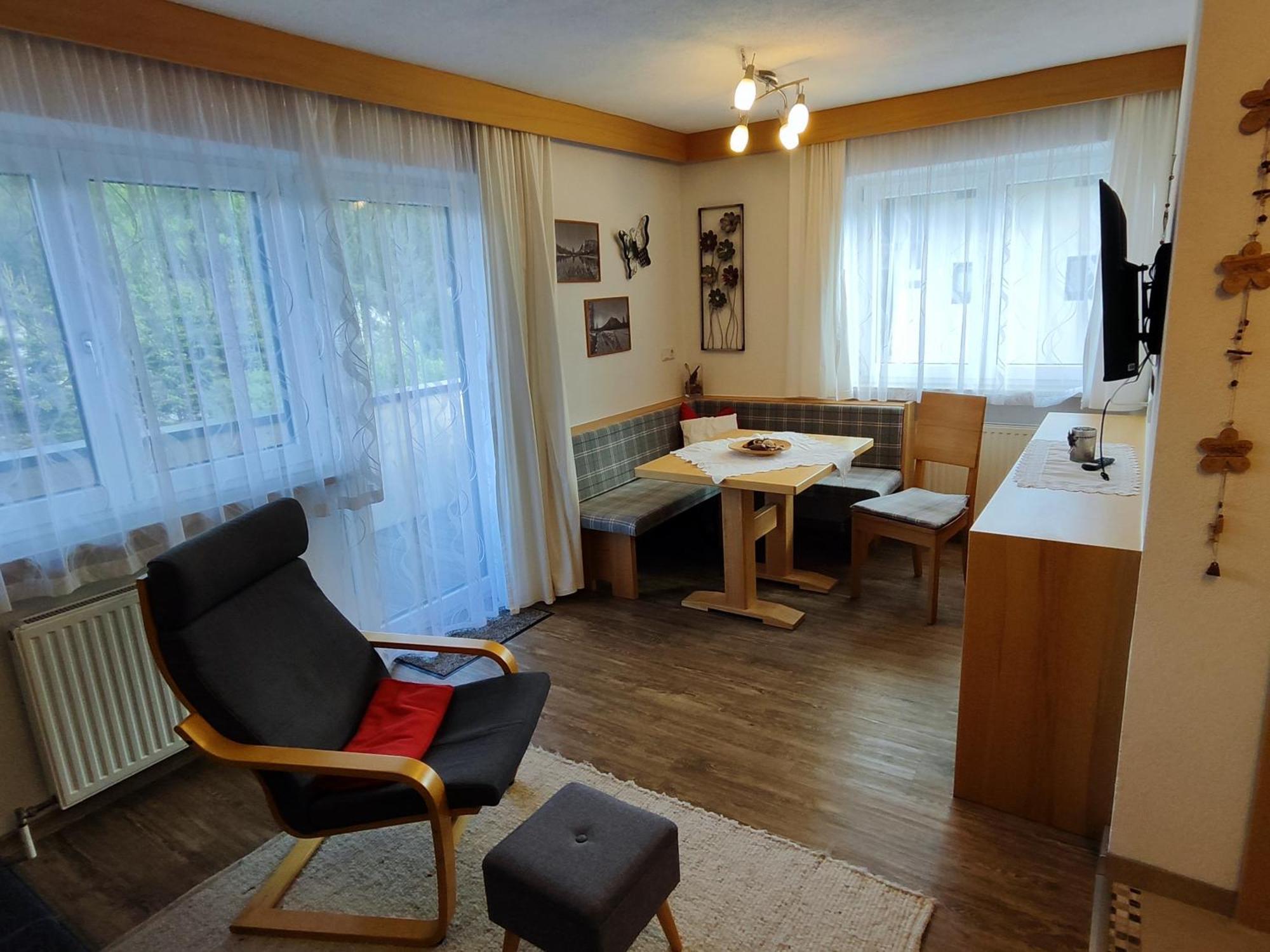 Apartmenthaus Bader Лойташ Екстер'єр фото