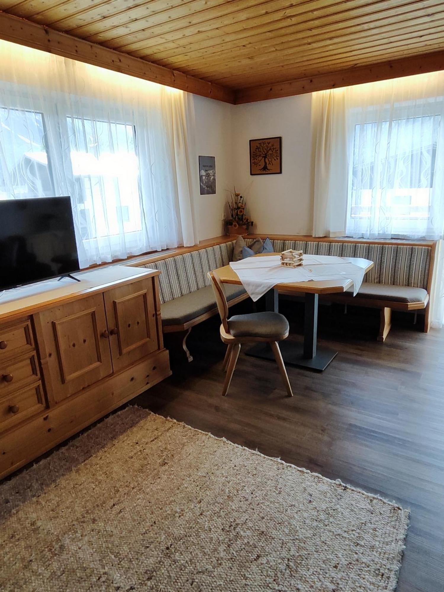Apartmenthaus Bader Лойташ Екстер'єр фото