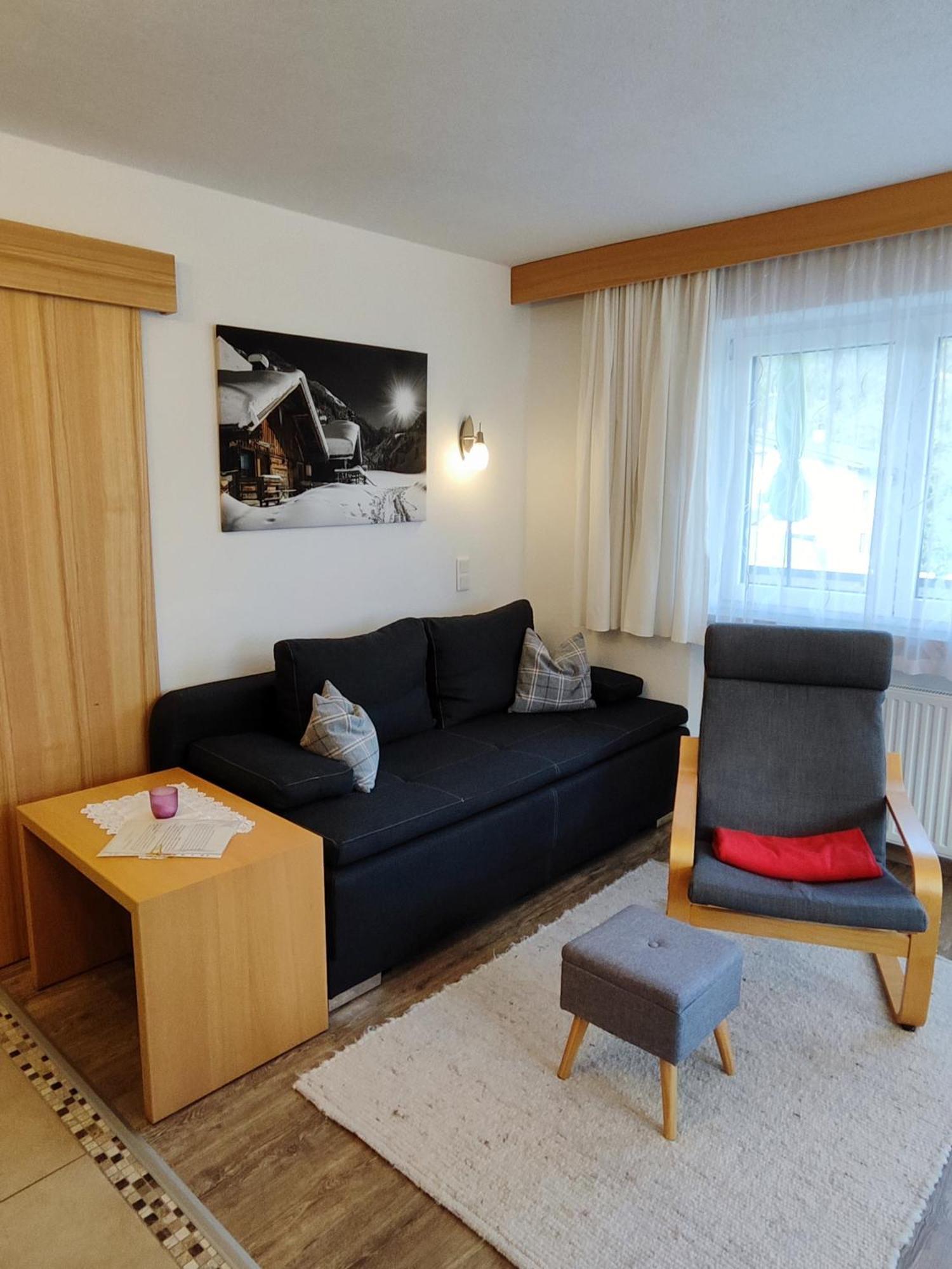 Apartmenthaus Bader Лойташ Екстер'єр фото